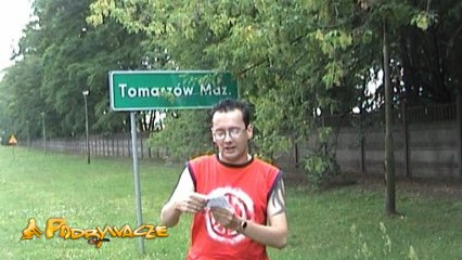 Frame from the video Podrywacz ulega liczebnej przewadze