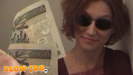 Frame from the video Gała za dwa banknoty