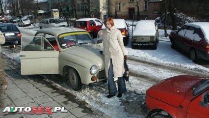 Kadr z filmu Wibrator - niezbędnik autostopowiczki