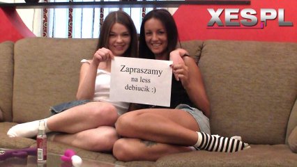 Frame from the video Dziewczyny z zabawkami