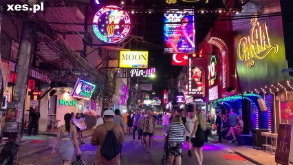 Frame from the video Dziewczyna z Walking Street