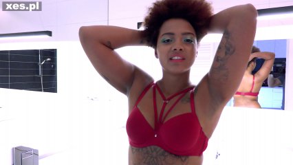 Frame from the video Coś dla fanów słodyczy