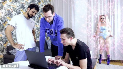 Frame from the video Dziewczyna z komputera 2