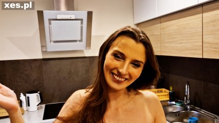 Frame from the video Kręcimy pornola - Emma Scarlett