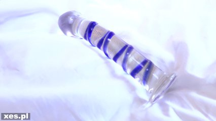 Frame from the video Alisia lubi pieszczoty