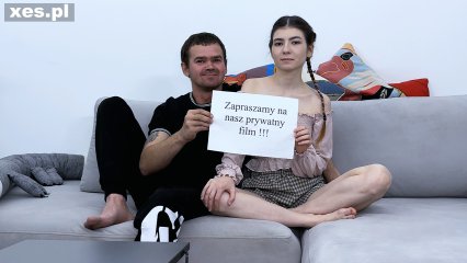 Frame from the video Spust w cipkę szczupłej nastolatki