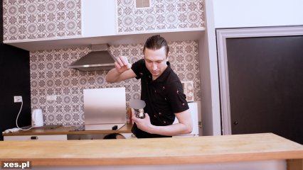 Frame from the video Pieprzone awokado