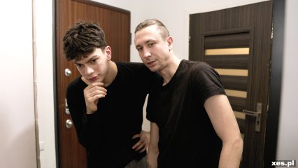 Frame from the video Sztuczka z pilotem